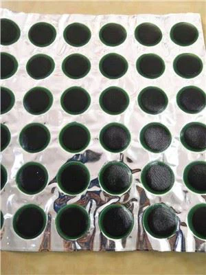 Inivèsèl plak reparasyon kawotchou